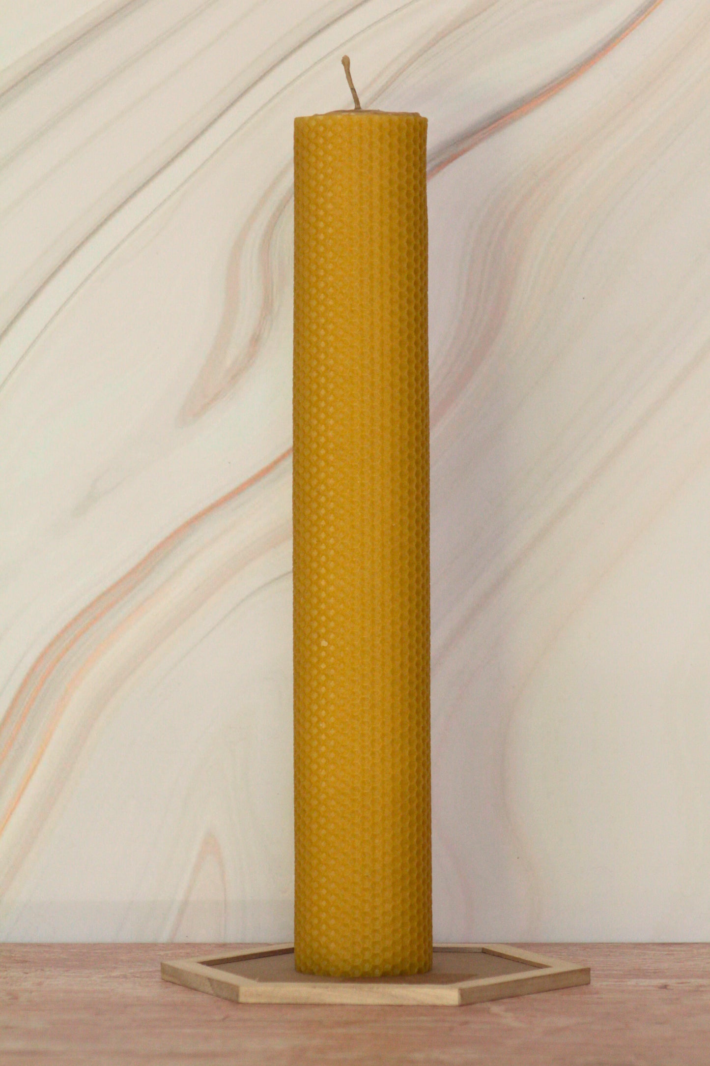 Velas de miel. Mega cirio de 39cm de alto x 6cm de diámetro. MC39060.