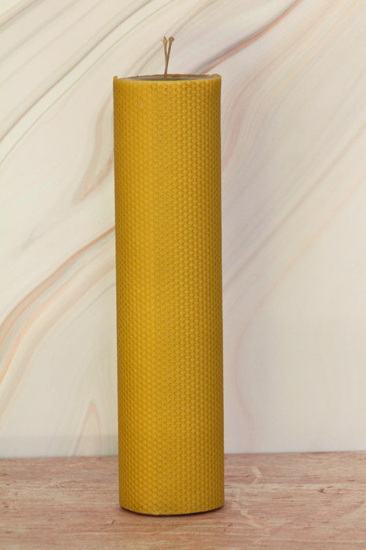 Velas de miel. Mega cirio de 39cm de alto x 9cm de diámetro. MC39090.