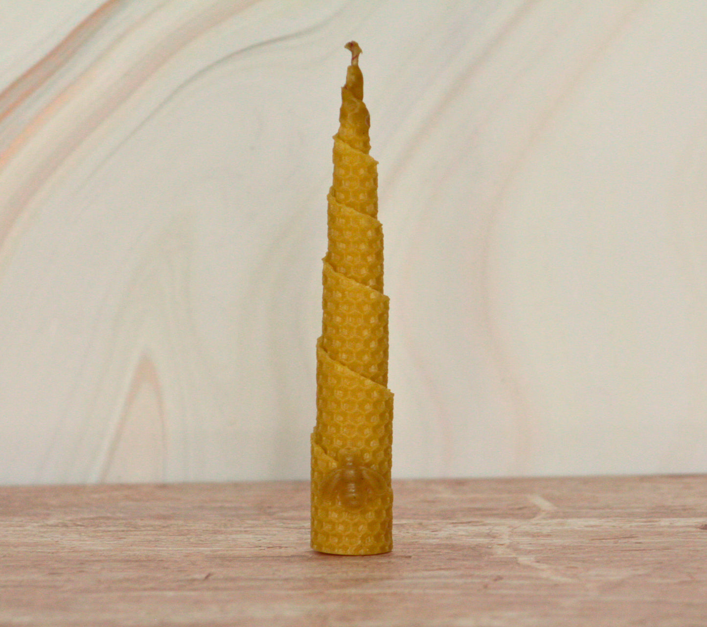 Velas de miel. Velas en espiral 17cm de alto x 3cm de diámetro. VE17030.
