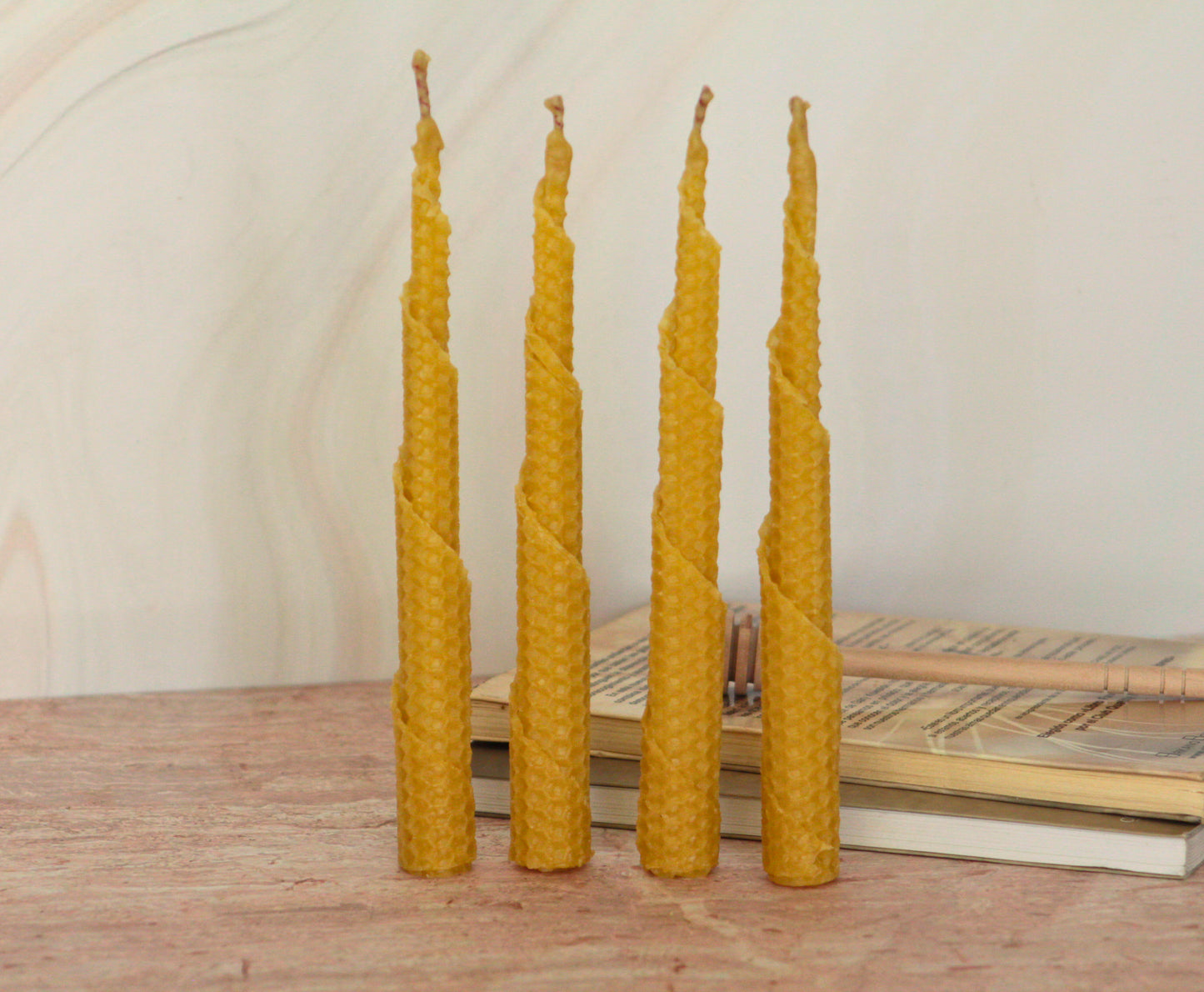 Velas de miel. Velas en espiral 17cm de alto x 2cm de diámetro. VE17020.