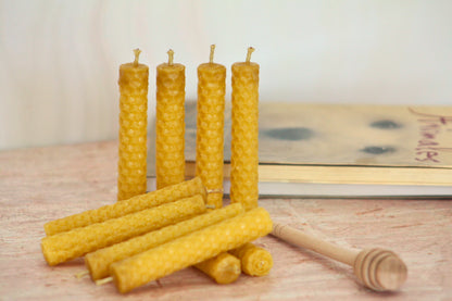 Velas de miel. Mini velitas de 9cm de alto x 1cm de diámetro. VM09010.