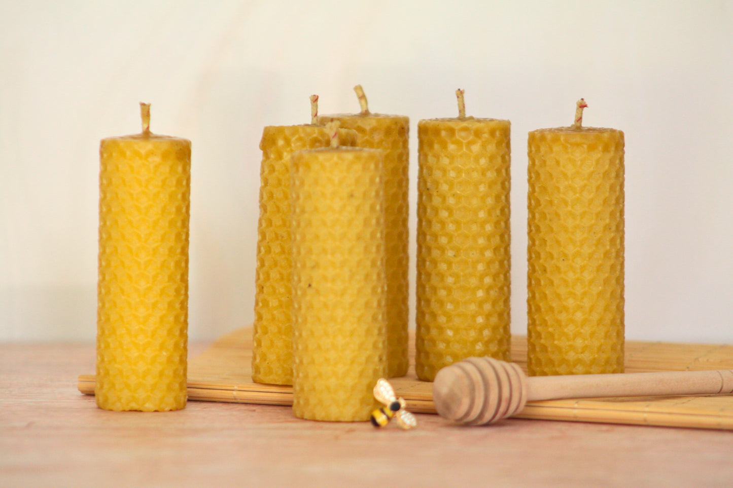 Velas de miel. Velas chicas de 9cm de alto x 3cm de diámetro. VM09030.