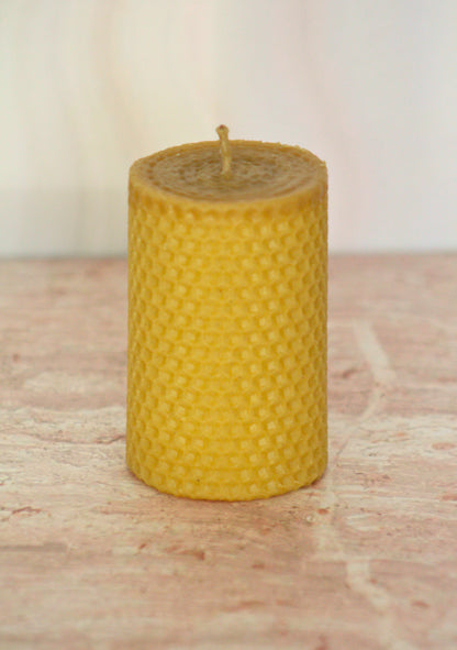 Velas de miel. Velas de 9cm de alto x 5.5cm de diámetro. VM09055.
