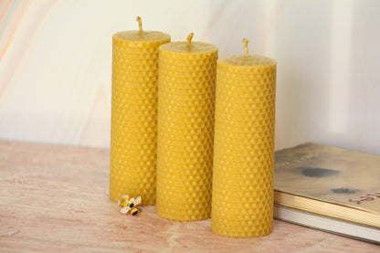 Velas de miel. Velas de 13.5cm de alto x 4.5cm de diámetro. VM13545.