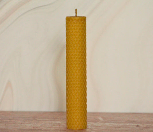 Velas de miel. Velas de 18cm de alto x 3cm de diámetro. VM18030.