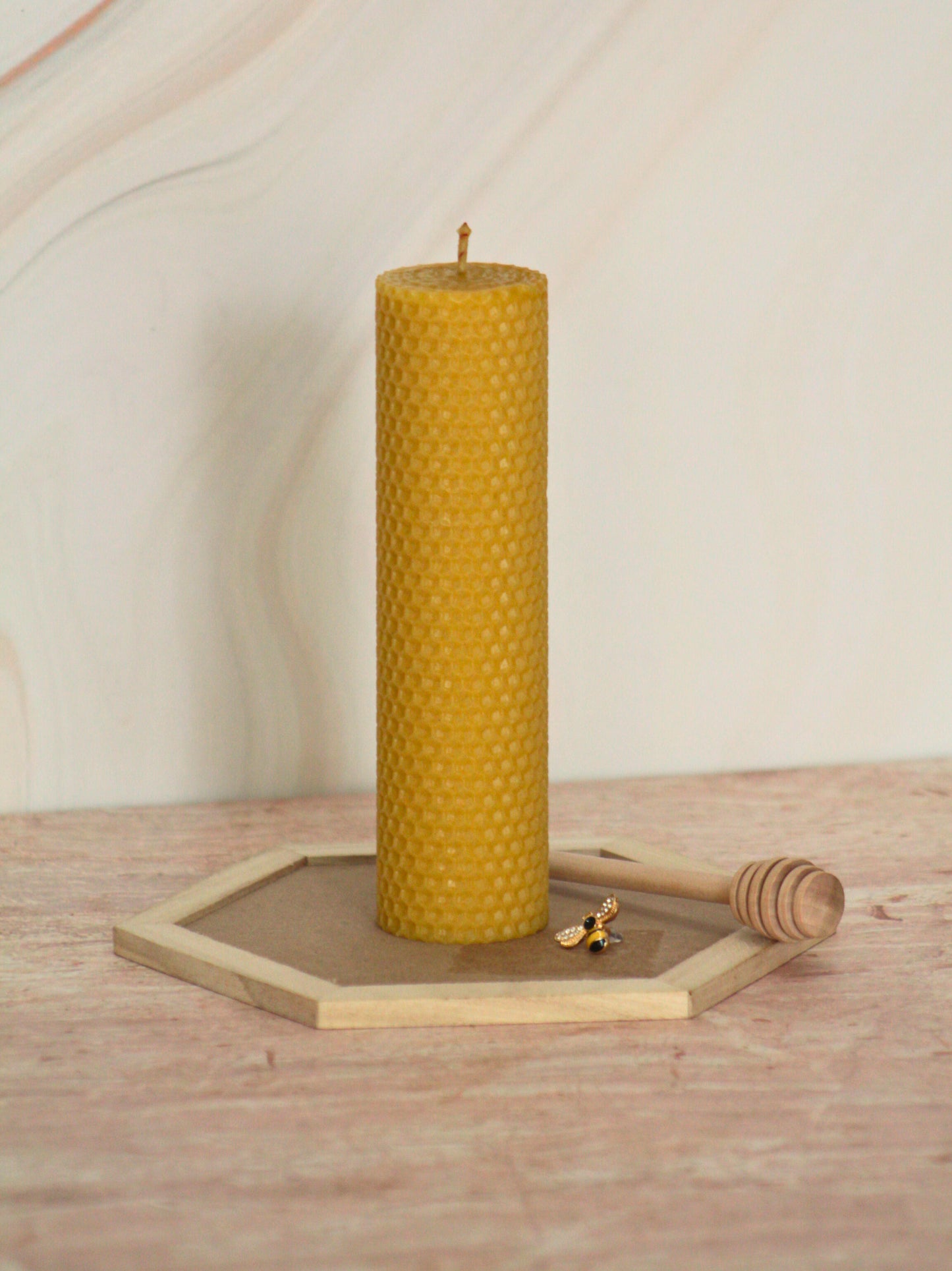 Velas de miel. Velas de 18cm de alto x 4.5cm de diámetro. VM18045.