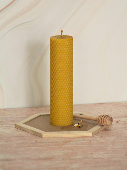 Velas de miel. Velas de 18cm de alto x 4.5cm de diámetro. VM18045.