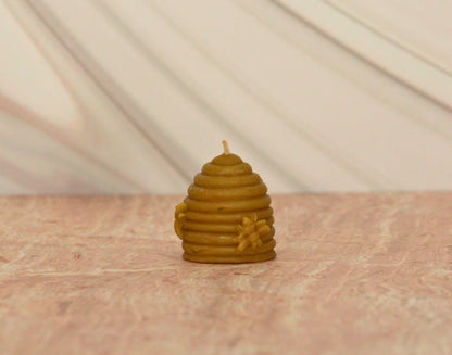Velas de miel. Velas de panal de 5cm de alto x 4.5cm de diámetro. VP05045.