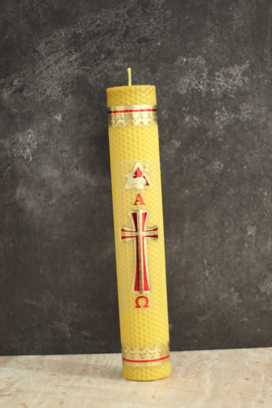 Cirios pascuales de cera de abeja